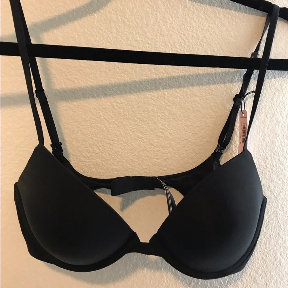 NWT Victoria’s Secret Bra 32D